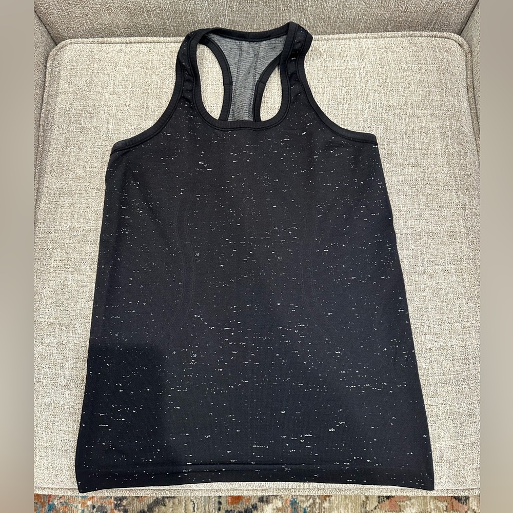Lululemon swiftly tank size 6